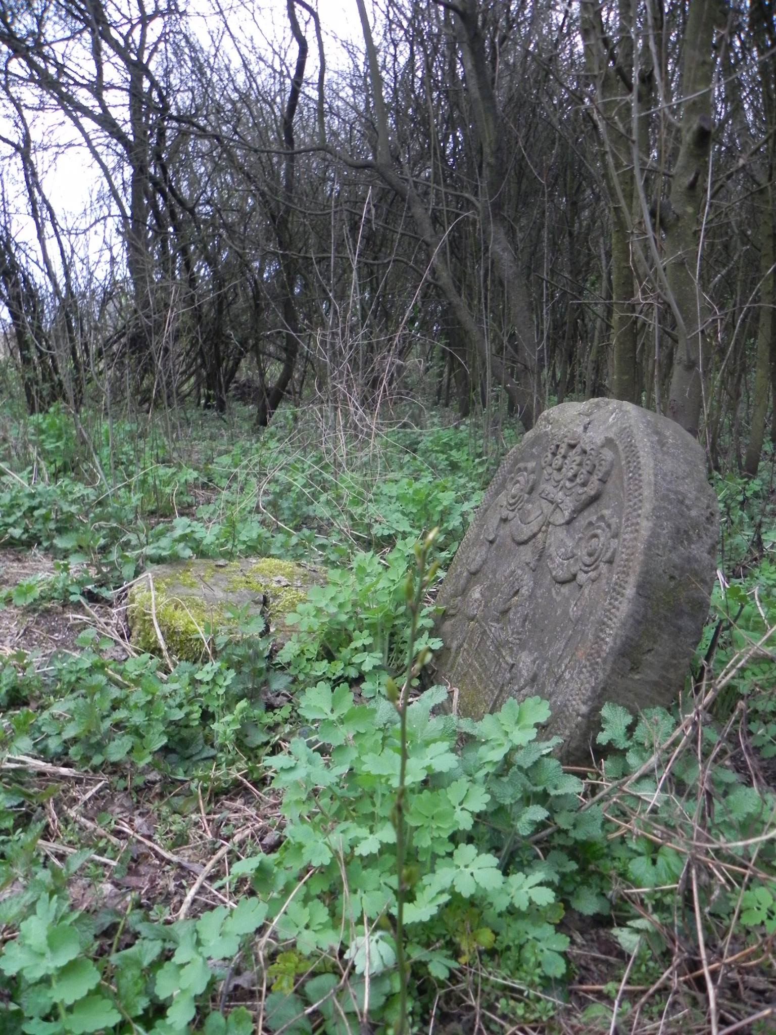 ornate headstone