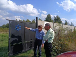 10-05-23 Cemetery in Tarczyn